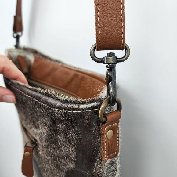 Myra Bags Khadi Hand-Tooled Bag Embroidered Leather Calf Hair - Picture 7 of 13